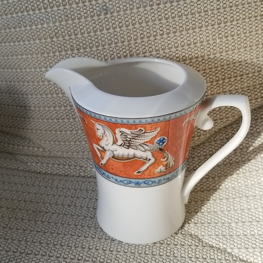 Mikasa pegasus collection, Creamer